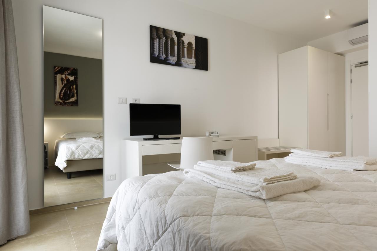 Southeast Hotel Chiaramonte Gulfi Bagian luar foto