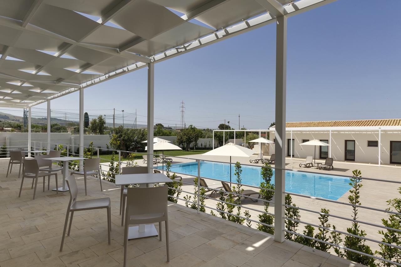 Southeast Hotel Chiaramonte Gulfi Bagian luar foto