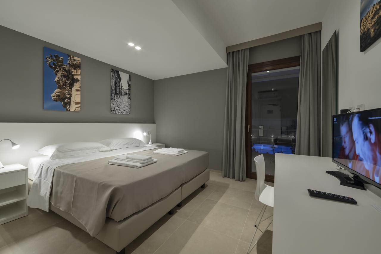 Southeast Hotel Chiaramonte Gulfi Bagian luar foto