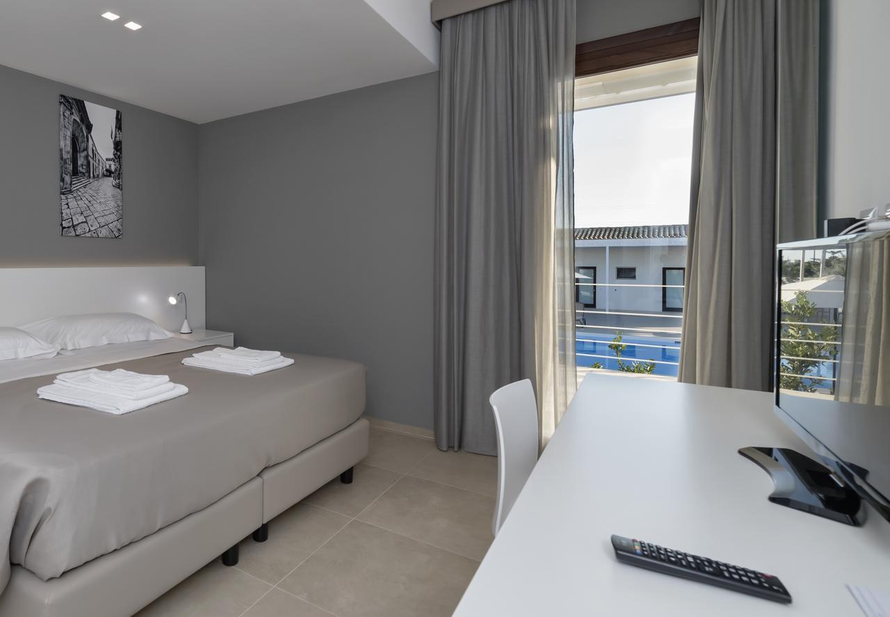 Southeast Hotel Chiaramonte Gulfi Bagian luar foto